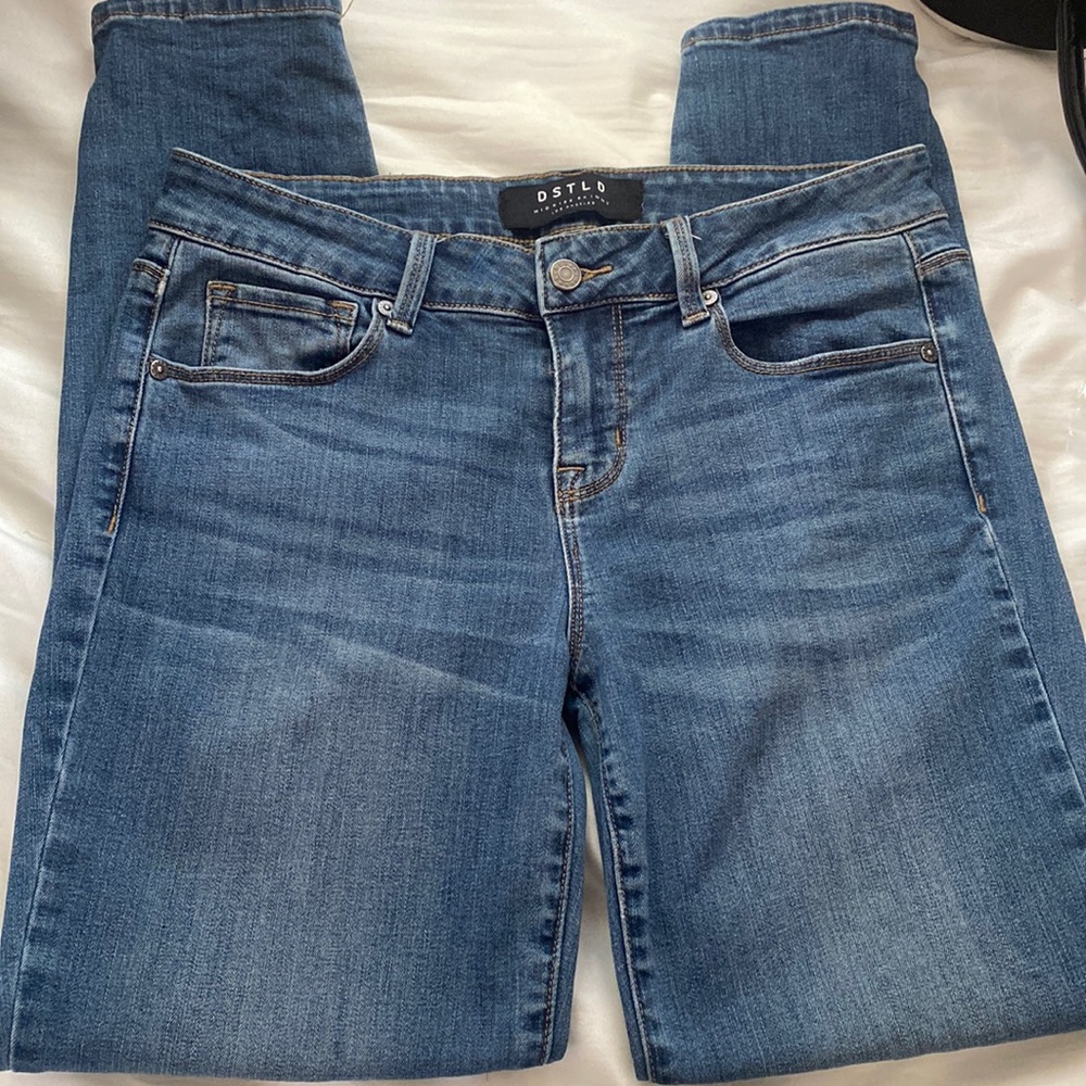 DSTLD jeans. Mid rise skinny 29x28 women’s